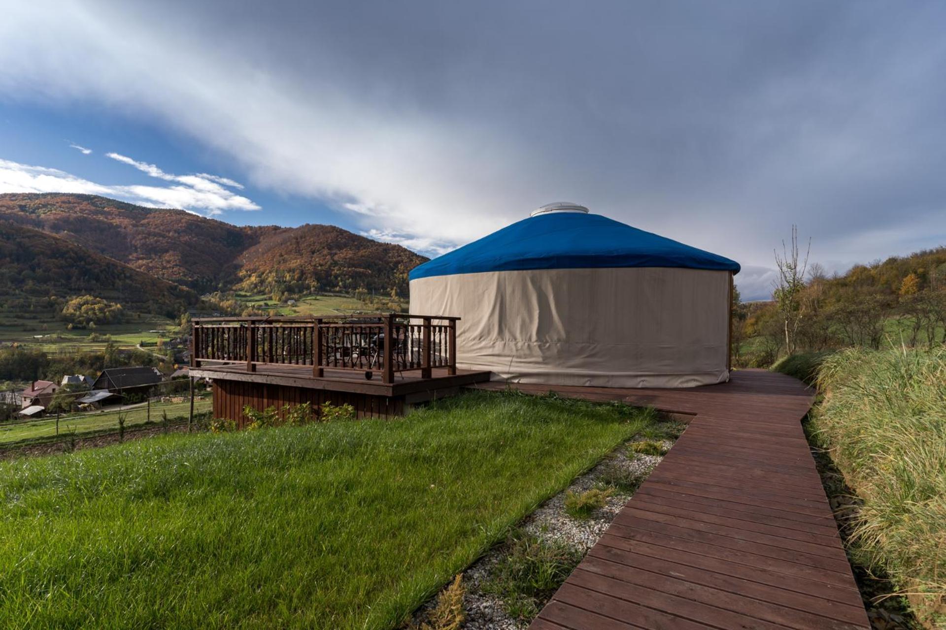 Gorski Glamping - Caloroczne Jurty Z Widokiem Tylmanowa Exterior foto